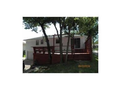HUGE  14 X 25 deck, storage under!