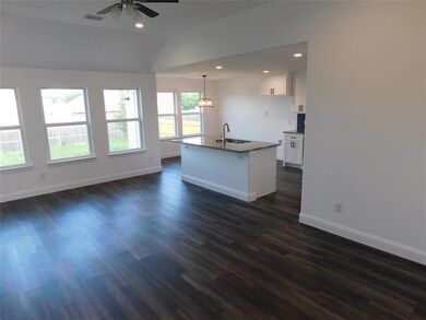 3100 S Cardinal St, Ennis, TX 75119 - photo 5