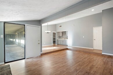 6123 W Ridgecreek Dr, Houston, TX 77053 - photo 5