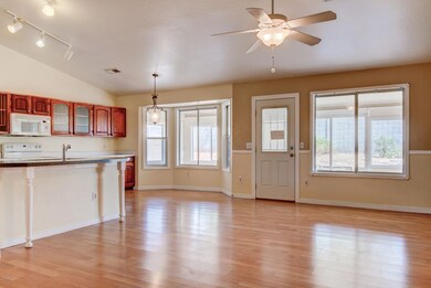 1303 N Rowen-5