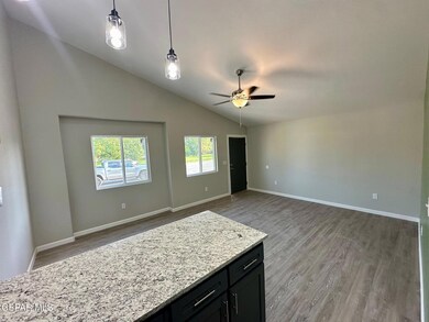 341 Kitt Rd unit B, El Paso, TX 79915 - photo 5