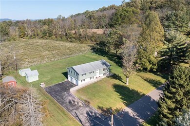 4565 N Sunset Dr, Coopersburg, PA 18036 - photo 3