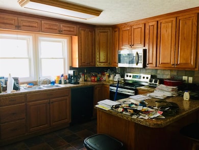 428 S Ramsey St, Manchester, TN 37355 - photo 5