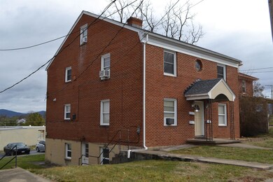 919 W Main St, Waynesboro, VA 22980 - photo 5