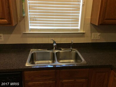 5629 Northton Ct, Woodbridge, VA 22193 - photo 7