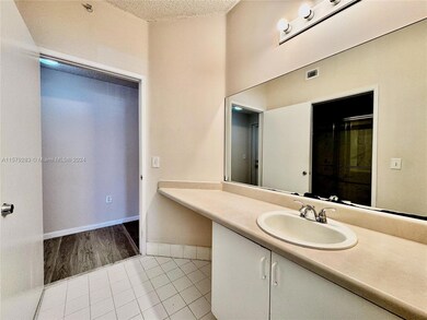 6968 SW 39th St unit F107, Davie, FL 33314 - photo 7