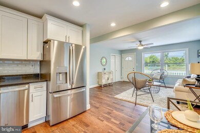 6054 Waterloo Rd, Columbia, MD 21045 - photo 2