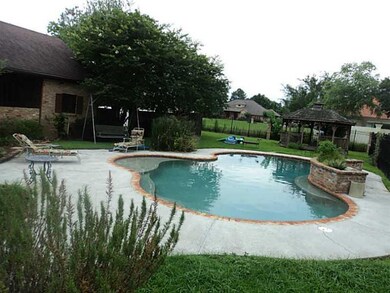 Swimming Pool/Hot Tub/Sauna.