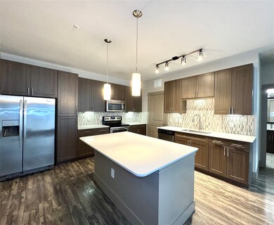 5454 Washington Ave unit 3215, Houston, TX 77007 - photo 3