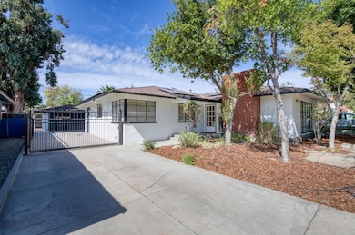 2649 N Adoline Ave, Fresno, CA 93705 - photo 2