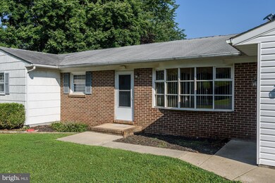 5814 Oklahoma Rd, Sykesville, MD 21784 - photo 2