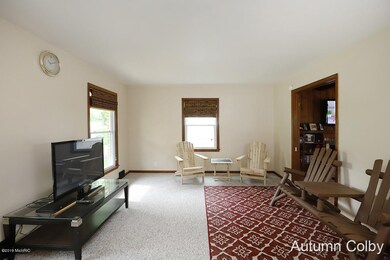 1437 Mayfield Ave NE, Grand Rapids, MI 49505 - photo 2