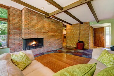 family room 2