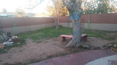 4802 W Monte Vista Rd, Phoenix, AZ 85035 - photo 6