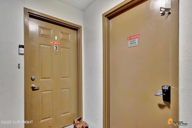 735 Price St, Anchorage, AK 99508 - photo 4