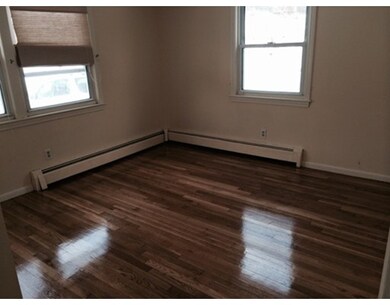 35 Hollis St, Lowell, MA 01852 - photo 3