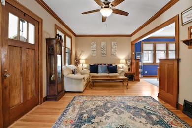 maxwell living entry