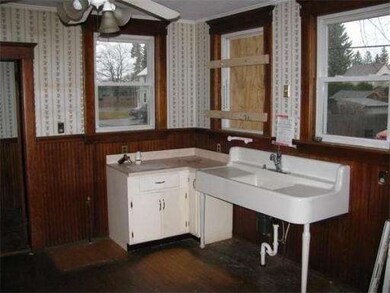 19 Malone Ave, Westfield, MA 01085 - photo 3