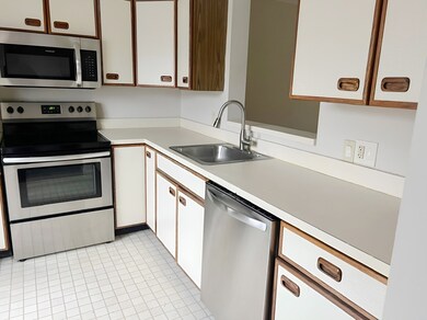 535 South St unit 122A, Fitchburg, MA 01420 - photo 3