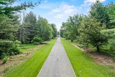 484 Windmill Rd, Brooklyn, WI 53521 - photo 4