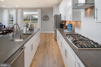 23458 Sugar Pine Ln, California, MD 20619 - photo 4