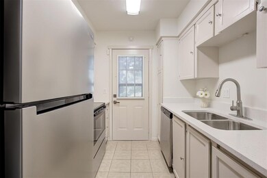 818 Cardinal Creek Blvd unit D, Norman, OK 73072 - photo 2