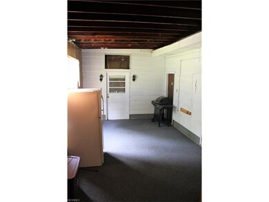 Enclosed porch 2