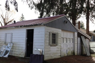 35 Red Brook Ln, Orange, MA 01364 - photo 3