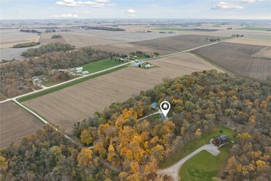 2886 Lynne Ln, Alburnett, IA 52202 - photo 5