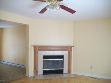 6577 Swarthmore Dr, Tobyhanna, PA 18466 - photo 5