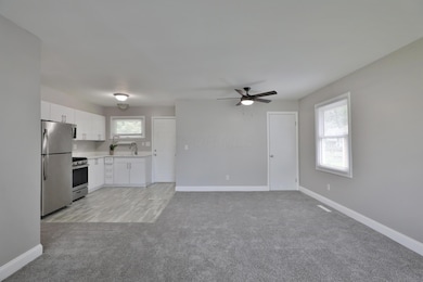 1037 Chestershire Rd, Columbus, OH 43204 - photo 6