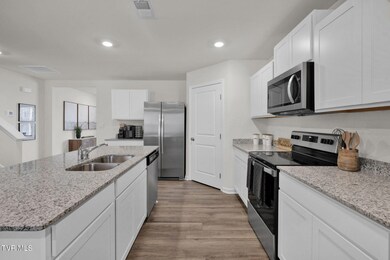 699 Saint Andrews Dr, Kingsport, TN 37664 - photo 7