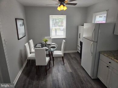 6916 Kent Town Dr, Hyattsville, MD 20785 - photo 5