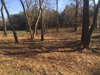 Convenient access to John Bragg Hwy