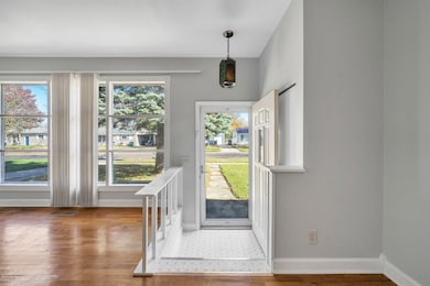 (3) MAIN FLOOR Front Entry