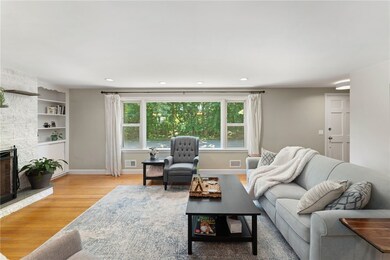 38 Baldino Dr, Cranston, RI 02920 - photo 5