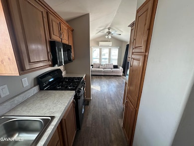 1449 E Avenue I unit C8, Lancaster, CA 93535 - photo 6