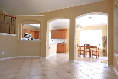 Open Kitchen to living room