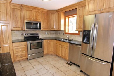 9719 W 51st Place, Shawnee, KS 66203 - photo 6