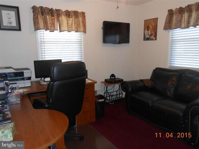 1311 Hunters Mill Ave, Fort Washington, MD 20744 - photo 6