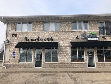 1711 Dekalb Ave unit A, Sycamore, IL 60178 - photo 4