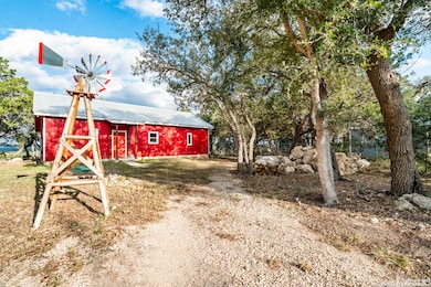 1110 Grandview Cir, Bandera, TX 78003 - photo 2