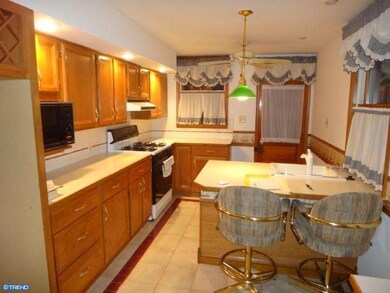 4448 Salmon St, Philadelphia, PA 19137 - photo 3