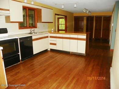 256 Sandlewood Dr, East Stroudsburg, PA 18301 - photo 6