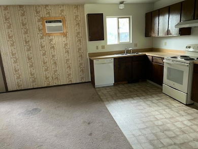 426 W 11th St, Sheridan, WY 82801 - photo 7