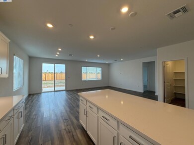 1013 Bluebell Cir, Discovery Bay, CA 94505 - photo 5