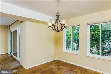 11301 Commonwealth Dr unit 104, Rockville, MD 20852 - photo 5