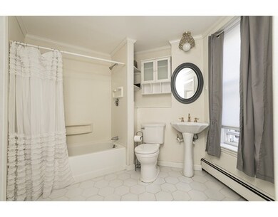 46 Lewis St unit 10, Boston, MA 02113 - photo 6