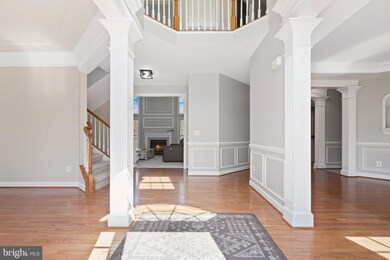 1880 Powells Landing Cir, Woodbridge, VA 22191 - photo 2
