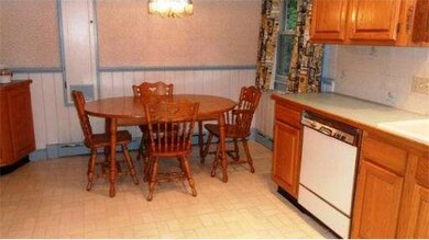 87 Greene St, Hopedale, MA 01747 - photo 3